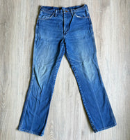 Vintage 90s Wrangler 945NAV Faded Blue Relaxed Western Cowboy Cut Jeans (34x32)