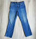 Vintage 90s Wrangler 945NAV Faded Blue Relaxed Western Cowboy Cut Jeans (34x32)