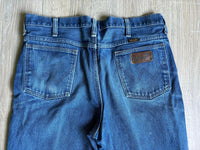 Vintage 90s Wrangler 945NAV Faded Blue Relaxed Western Cowboy Cut Jeans (34x32)