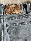 Vintage 90s Levi’s Gray 550 Relaxed Tapered Jeans (29x31)