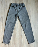 Vintage 90s Levi’s Gray 550 Relaxed Tapered Jeans (29x31)