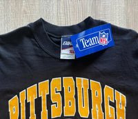 Med/Lrg - Vintage 90s Pittsburgh SteelersFootball T-Shirt (NWT - Circa 1994)