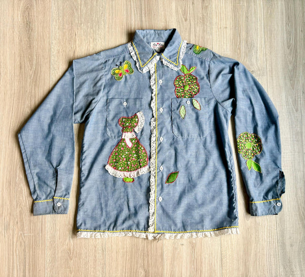 Women's M/L - Vintage 70s Chambray Floral / Little Bo Peep / Butterfly Embroidered Lace Button Up