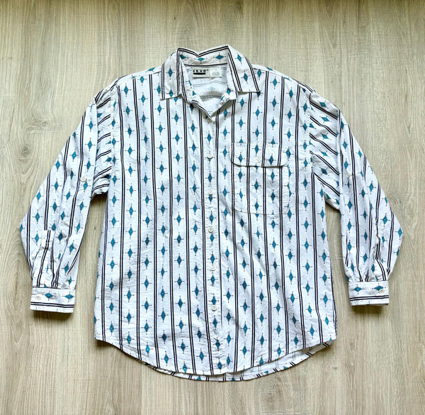Women's M/L - Vintage 90s Ilio White & Turquoise Southwestern / Aztec Print Button Up Western Shirt