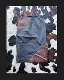 Vintage 90s Pelle Cuir Black/Brown Leather Knee Length Skirt (26-28 waist)
