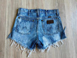 Classic Wrangler 36MWZ Slim Fit Acid Wash Denim Cutoff Shorts (30 Waist)